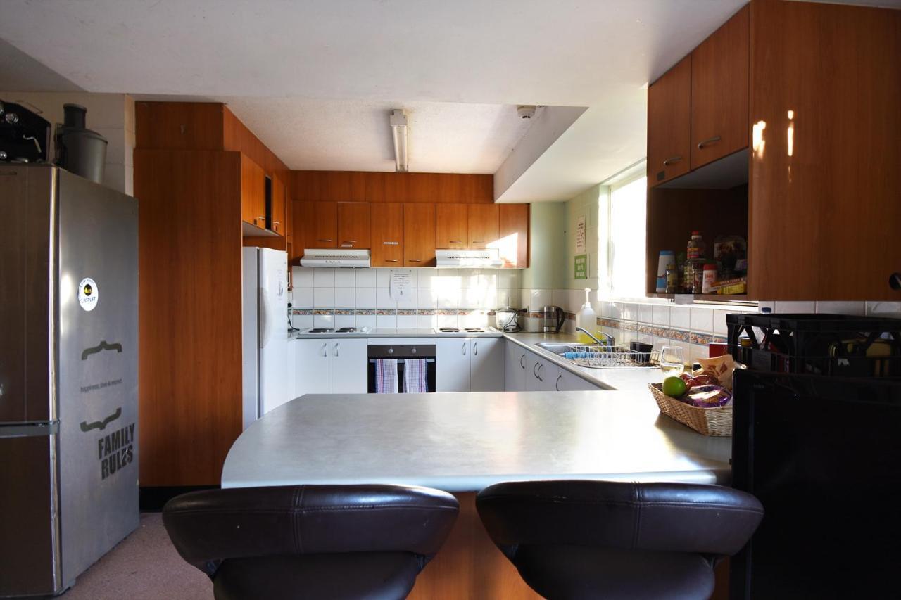 Caloundra Backpackers Hostel ภายนอก รูปภาพ