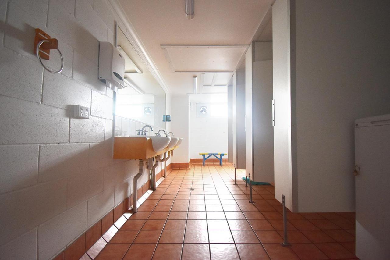 Caloundra Backpackers Hostel ภายนอก รูปภาพ