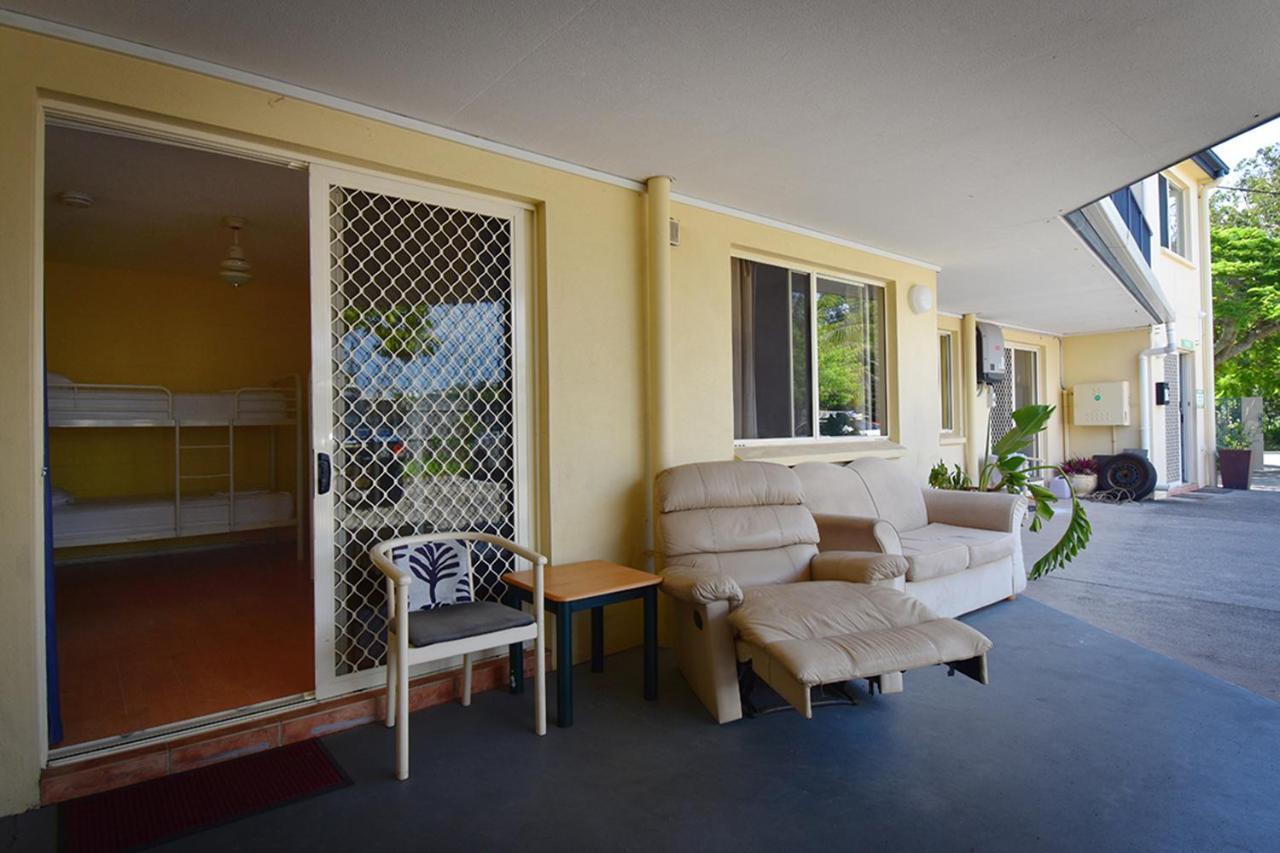 Caloundra Backpackers Hostel ภายนอก รูปภาพ