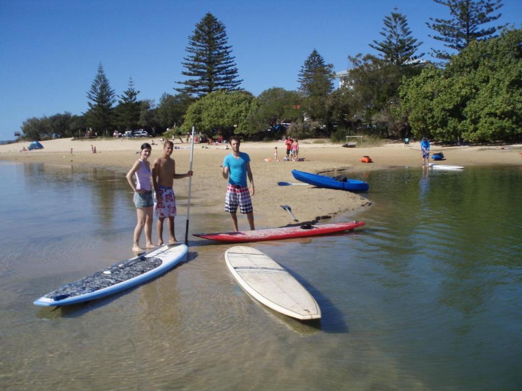 Caloundra Backpackers Hostel ภายนอก รูปภาพ