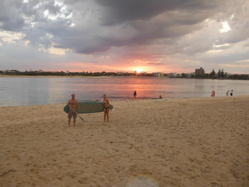 Caloundra Backpackers Hostel ภายนอก รูปภาพ